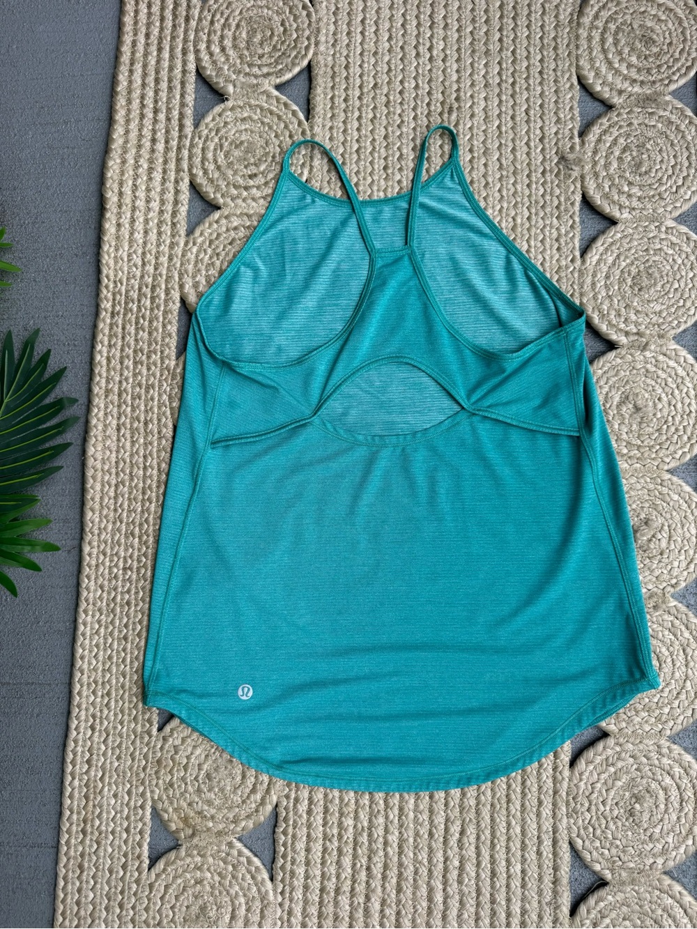 Lululemon Power Pivot Tank Teal Green Reversible Workout Top Sz 4/6